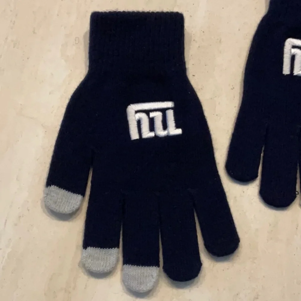 NY Giants Gloves Unisex Knit New York NWOT Logo Season Ticket Holder Blue